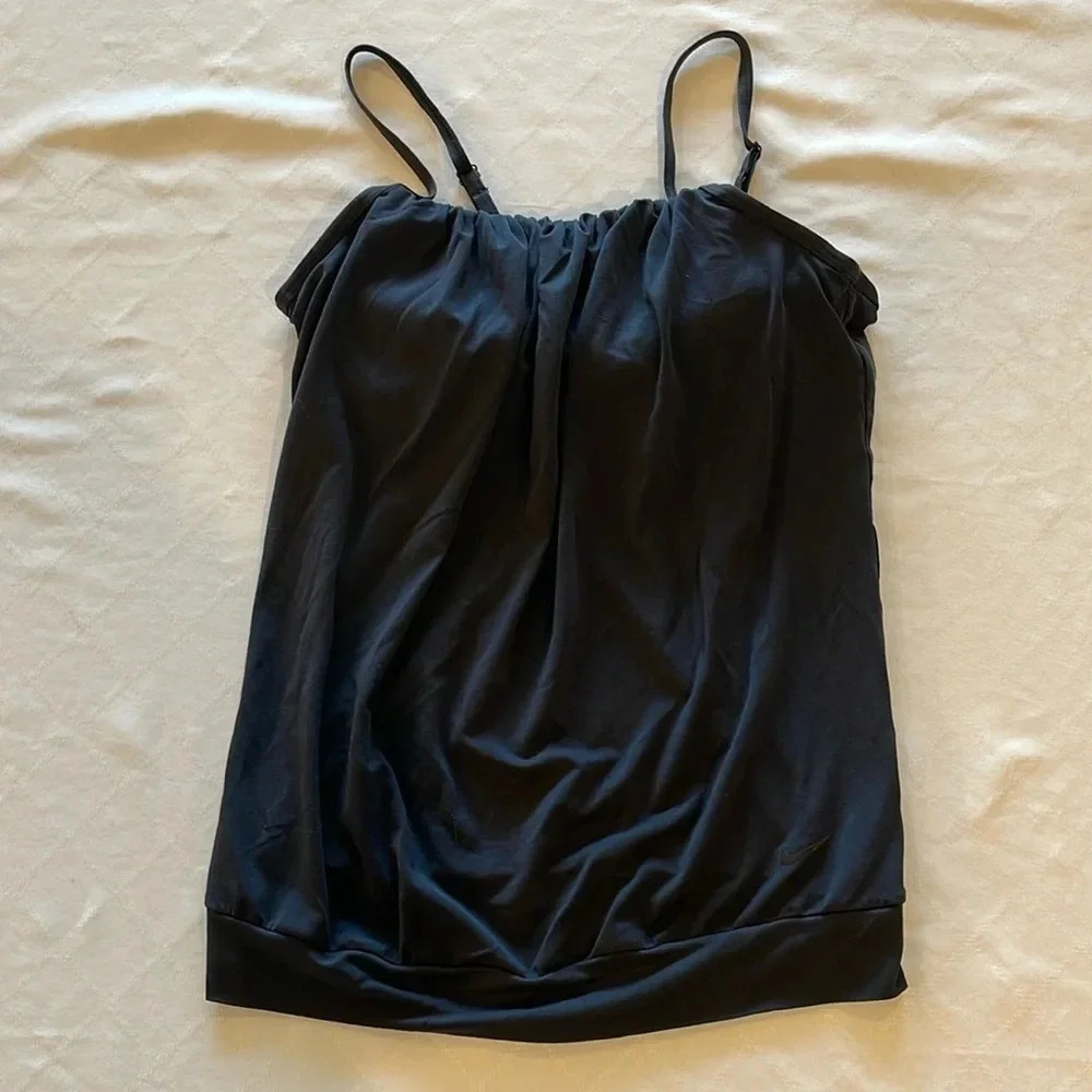 Nike Serenity Tank‎ built bra small 635327-010 excellent condition EUC